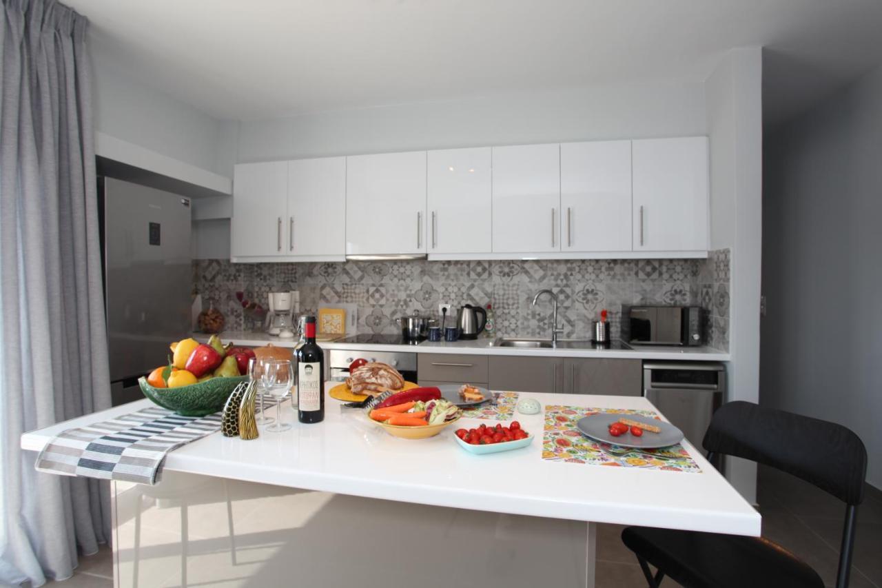 Edem Beach Apartment With Sea View By Athenian Homes Zewnętrze zdjęcie